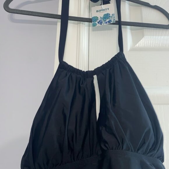 Size women's XL one piece halter swimsuit/bathing suit, - Picture 3 of 6